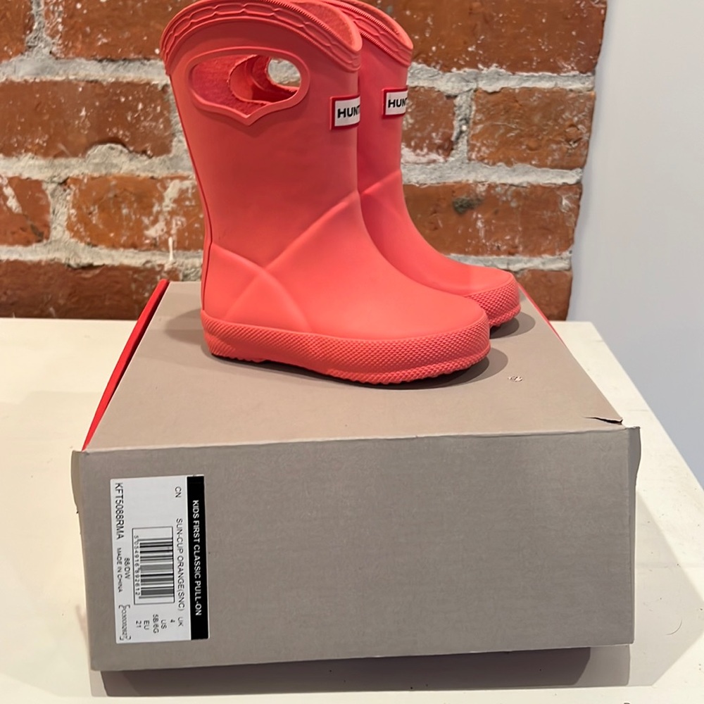 Toddler Hunter boots US sz 5/UK 4 Coral colour, worn once